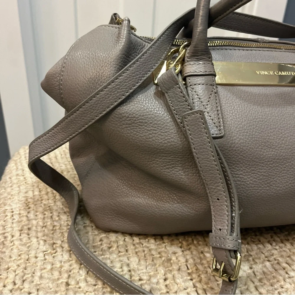 VINCE CAMUTO Large Zip Top Close Satchel Crossbody‎ Strap Pockets Gray